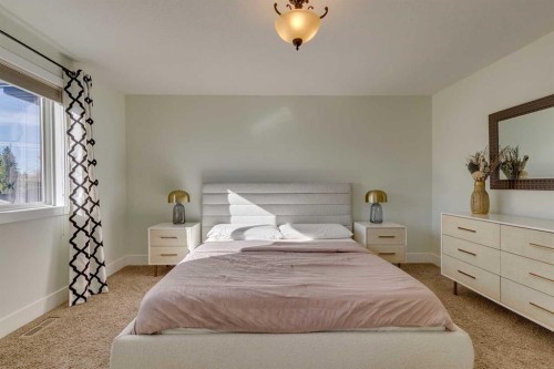 3529 40 Street Sw, Calgary, AB - Indoor Photo Showing Bedroom