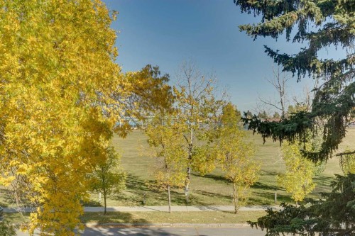 3529 40 Street Sw, Calgary, AB - Outdoor With View