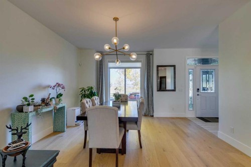 3529 40 Street Sw, Calgary, AB - Indoor Photo Showing Dining Room