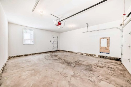 2006 37 Street Se, Calgary, AB - Indoor