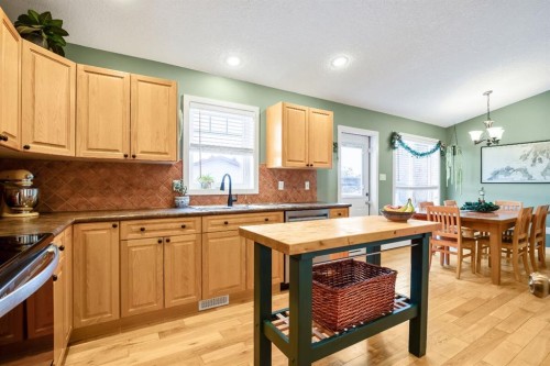 2103 27 Avenue, Nanton, AB - Indoor