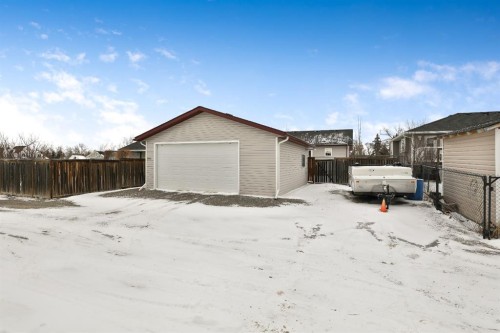 2103 27 Avenue, Nanton, AB - Outdoor With Exterior