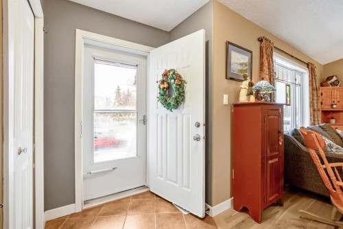 2103 27 Avenue, Nanton, AB - Indoor Photo Showing Other Room