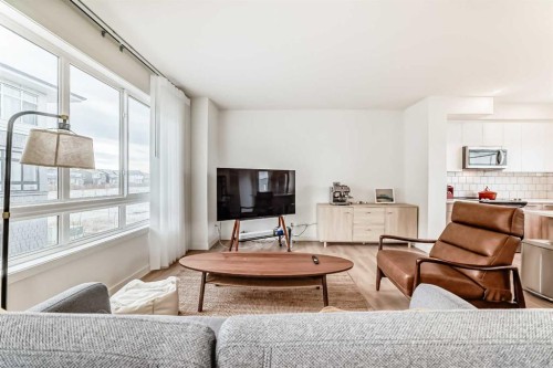 505-857 Belmont Drive Sw, Calgary, AB - Indoor Photo Showing Living Room