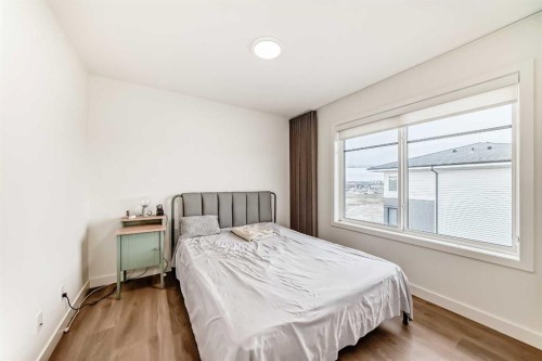 505-857 Belmont Drive Sw, Calgary, AB - Indoor Photo Showing Bedroom