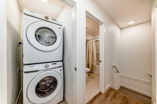 505-857 Belmont Drive Sw, Calgary, AB - Indoor Photo Showing Laundry Room