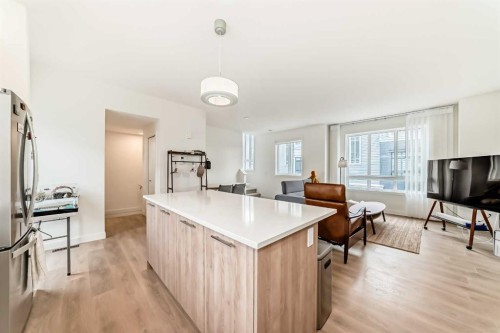 505-857 Belmont Drive Sw, Calgary, AB - Indoor Photo Showing Other Room