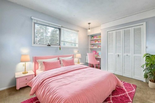6729 Leeson Court Sw, Calgary, AB - Indoor Photo Showing Bedroom