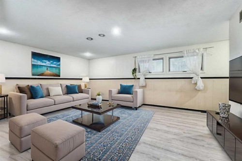 6729 Leeson Court Sw, Calgary, AB - Indoor Photo Showing Living Room