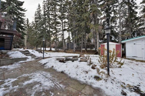 6729 Leeson Court Sw, Calgary, AB - Outdoor