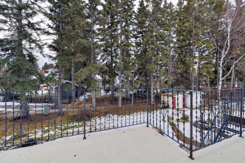 6729 Leeson Court Sw, Calgary, AB - Outdoor