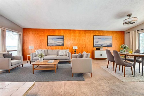 6729 Leeson Court Sw, Calgary, AB - Indoor Photo Showing Other Room