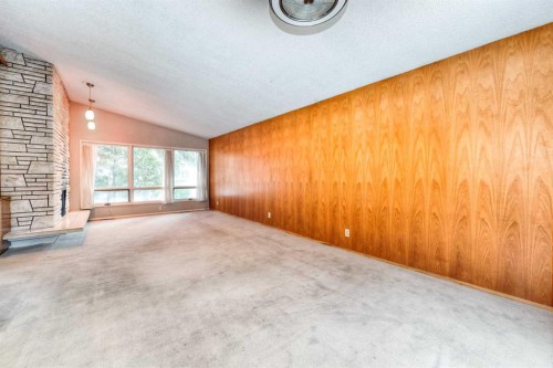 6729 Leeson Court Sw, Calgary, AB - Indoor Photo Showing Other Room