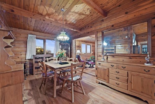16102 273 Avenue East, Rural Foothills County, AB - Indoor Photo Showing Dining Room