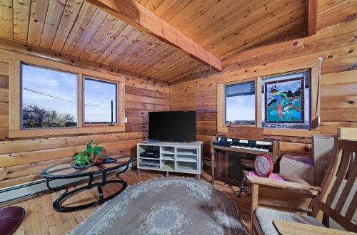 16102 273 Avenue East, Rural Foothills County, AB - Indoor