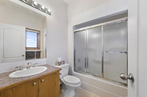 16111 274 Avenue East, Rural Foothills County, AB - Indoor Photo Showing Bathroom