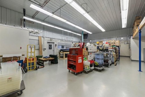 16111 274 Avenue East, Rural Foothills County, AB - Indoor Photo Showing Garage