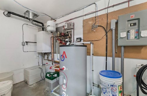 16111 274 Avenue East, Rural Foothills County, AB - Indoor Photo Showing Basement
