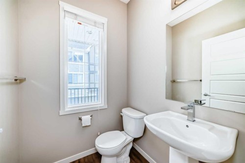 621 Nolanlake Villas Nw, Calgary, AB - Indoor Photo Showing Bathroom