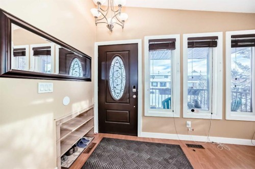 19 Mchugh Place Ne, Calgary, AB - Indoor Photo Showing Other Room