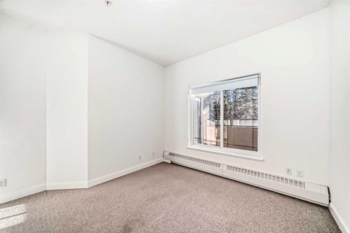 213-10 Discovery Ridge Close Sw, Calgary, AB - Indoor Photo Showing Other Room