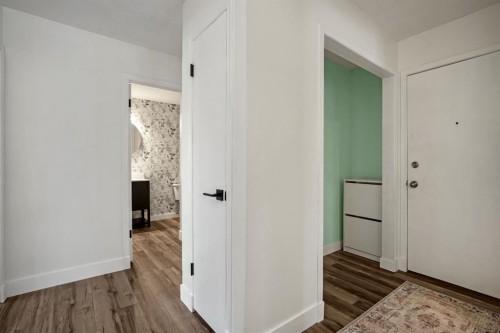 5-2319 19 Street, Nanton, AB - Indoor Photo Showing Other Room