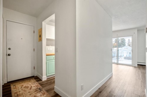 5-2319 19 Street, Nanton, AB - Indoor Photo Showing Other Room