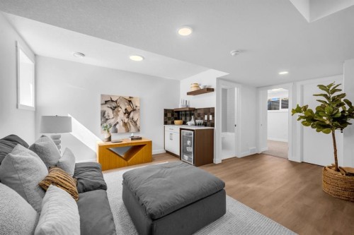 604 Clover Road, Carstairs, AB - Indoor Photo Showing Living Room