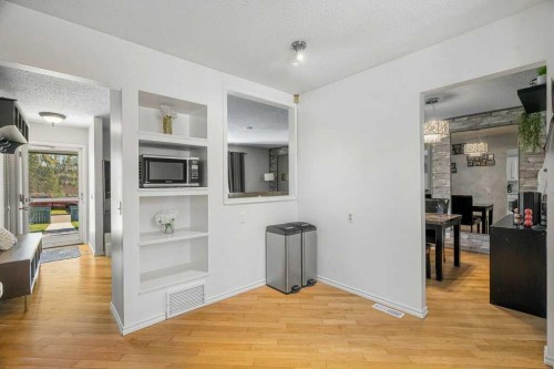 159 Rundlehorn Crescent Ne, Calgary, AB - Indoor