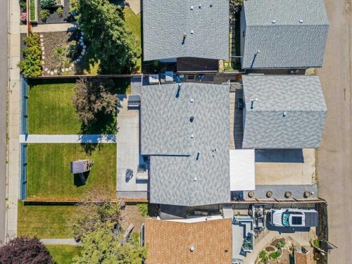 159 Rundlehorn Crescent Ne, Calgary, AB - Outdoor