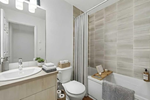 2040 Carrington Boulevard Nw, Calgary, AB - Indoor Photo Showing Bathroom