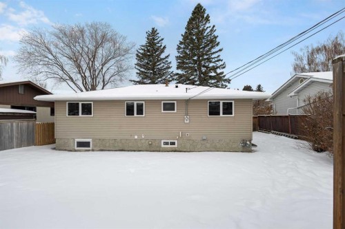 7512 Hunterfield Road Nw, Calgary, AB - Outdoor With Exterior