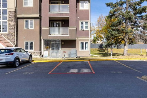 11-2611 Edenwold Heights Nw, Calgary, AB - Outdoor With Balcony With Facade