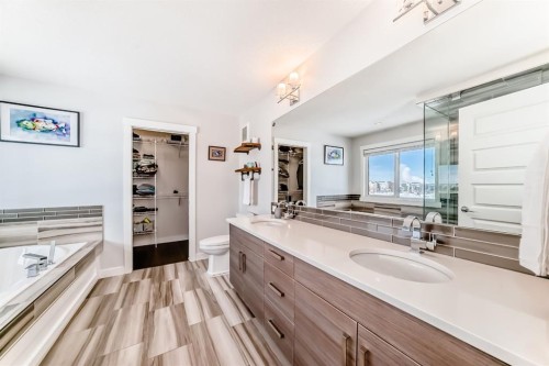 69 Sundown Grove, Cochrane, AB - Indoor Photo Showing Bathroom
