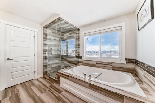 69 Sundown Grove, Cochrane, AB - Indoor Photo Showing Bathroom