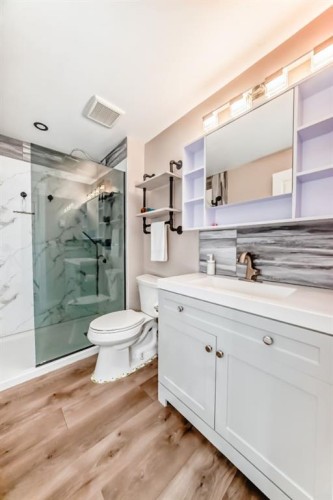 69 Sundown Grove, Cochrane, AB - Indoor Photo Showing Bathroom