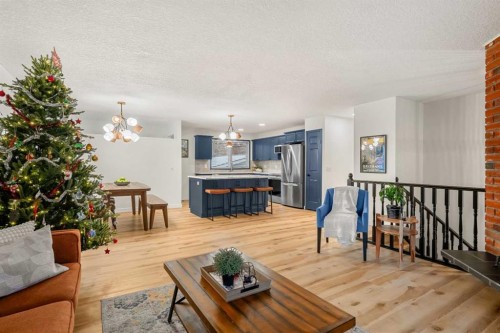 13127 Lake Crimson Drive Se, Calgary, AB - Indoor Photo Showing Living Room