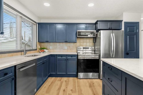 13127 Lake Crimson Drive Se, Calgary, AB - Indoor Photo Showing Kitchen