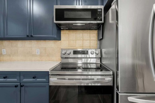 13127 Lake Crimson Drive Se, Calgary, AB - Indoor Photo Showing Kitchen