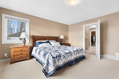 131 Discovery Ridge Way Sw, Calgary, AB - Indoor Photo Showing Bedroom