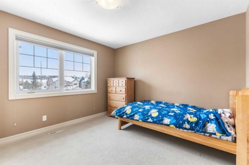 131 Discovery Ridge Way Sw, Calgary, AB - Indoor Photo Showing Bedroom