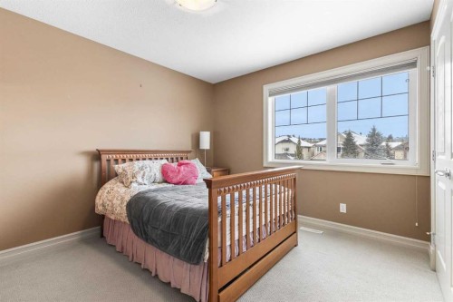 131 Discovery Ridge Way Sw, Calgary, AB - Indoor Photo Showing Bedroom