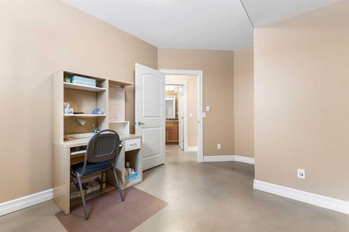 131 Discovery Ridge Way Sw, Calgary, AB - Indoor Photo Showing Office