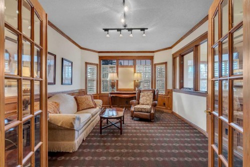 204 Paliswood Park Sw, Calgary, AB - Indoor