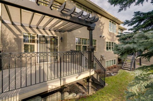 204 Paliswood Park Sw, Calgary, AB - Outdoor