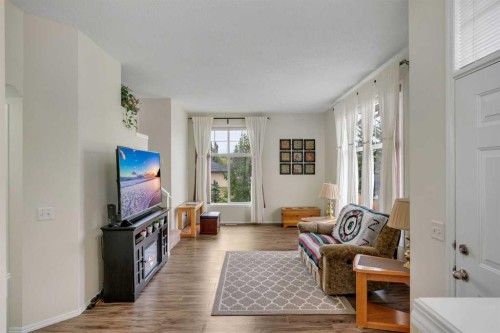 117 Mckenzie Towne Gate Se, Calgary, AB - Indoor