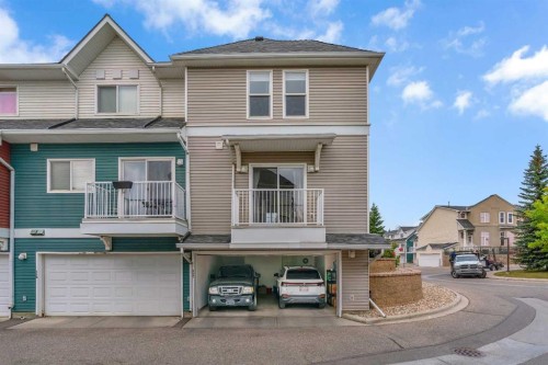 117 Mckenzie Towne Gate Se, Calgary, AB - Outdoor With Facade