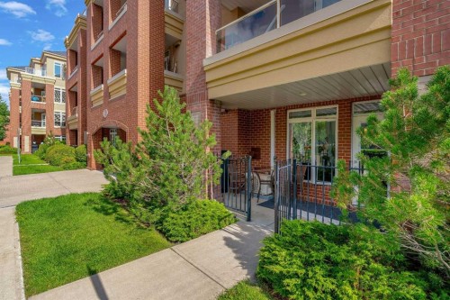 101-8 Hemlock Crescent Sw, Calgary, AB - Outdoor
