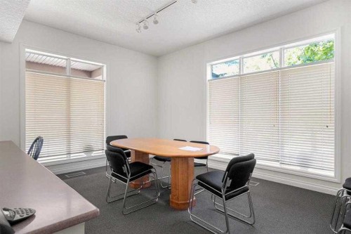 101-8 Hemlock Crescent Sw, Calgary, AB - Indoor