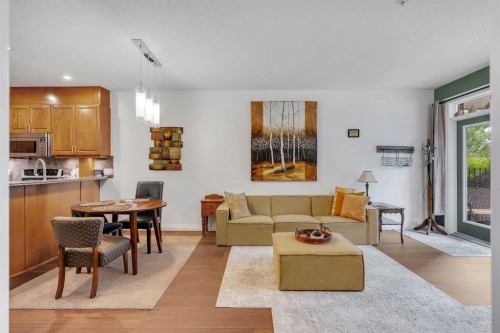 101-8 Hemlock Crescent Sw, Calgary, AB - Indoor Photo Showing Living Room